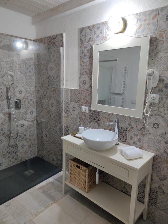 Hibiscus Comfort Stay Куарту-Сант'Элена Экстерьер фото